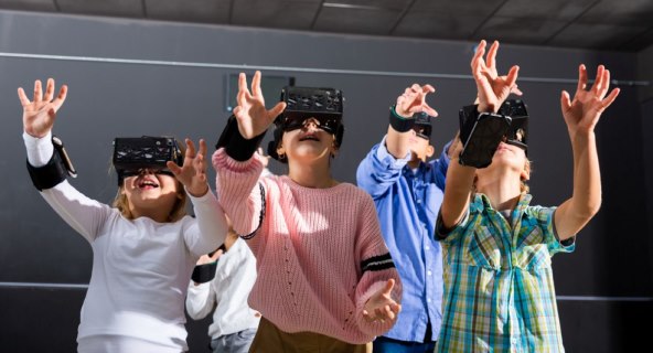 Generacija Z manje inteligentna od roditelja, tvrdi neuroznanstvenik s Harvarda