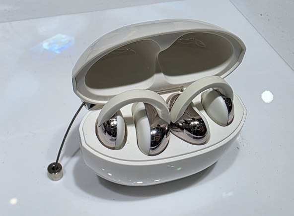 TCL CrystalClip.jpg