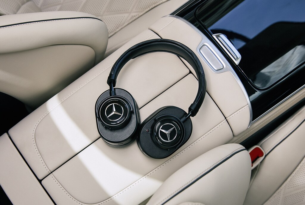Mercedes-Benz MW65 Active Noise-Cancelling Wireless Headphones (1).jpg