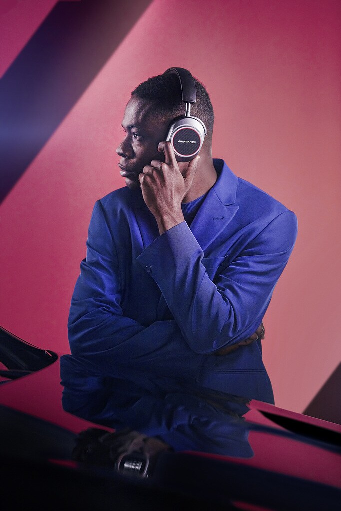 Mercedes-Benz MW75 Active Noise-Cancelling Wireless Headphones (1).jpg