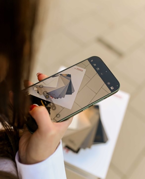 Xiaomi 17 Dora stolarka mob (20).jpg