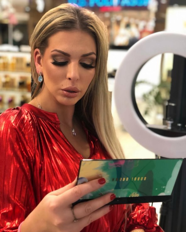 Ava Karabatić