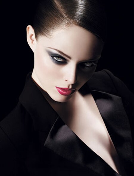 Make up određuje odjevne trendove