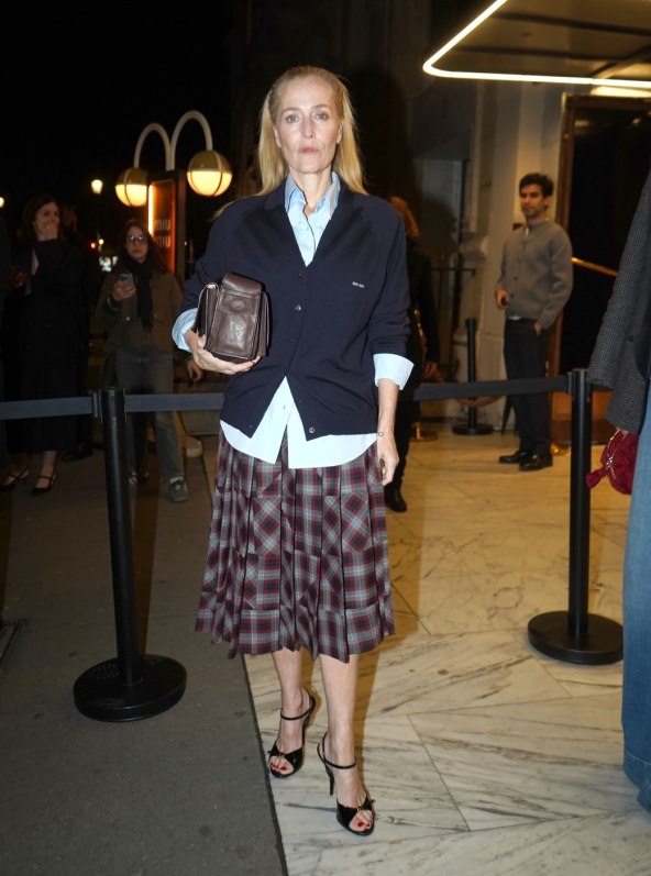 Pariz proljeće 2026 street style