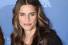 Amanda Peet.jpeg