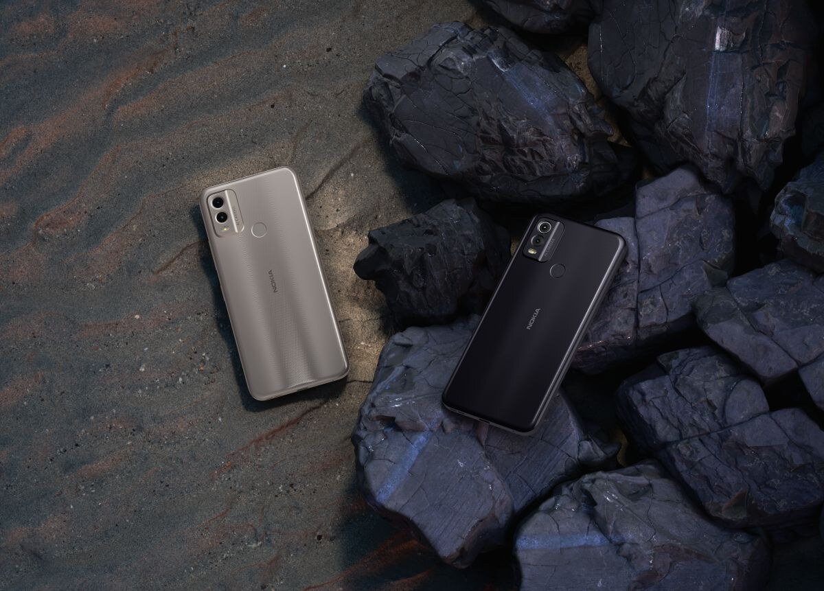 Nokia C22 flat lay.jpg
