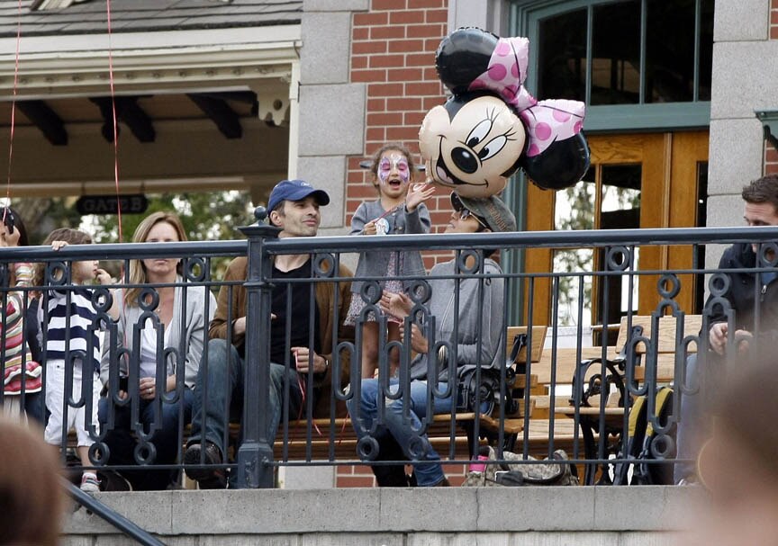 Halle Berry i Olivier Martinez u Disneylandu