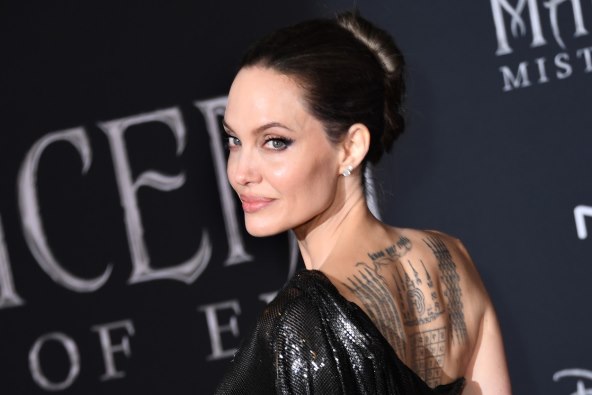 Angelina odlučna u namjeri da Bradu i Jennifer zagorča život