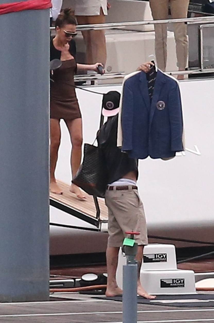 David Beckham i Victoria Beckham  loše su raspoloženi prije vjenčanja sina Brooklyna Beckhama