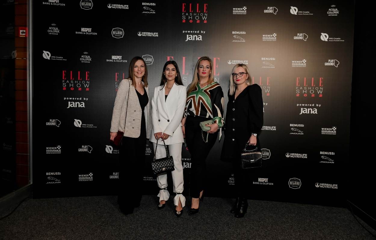 elle 7.jpg
