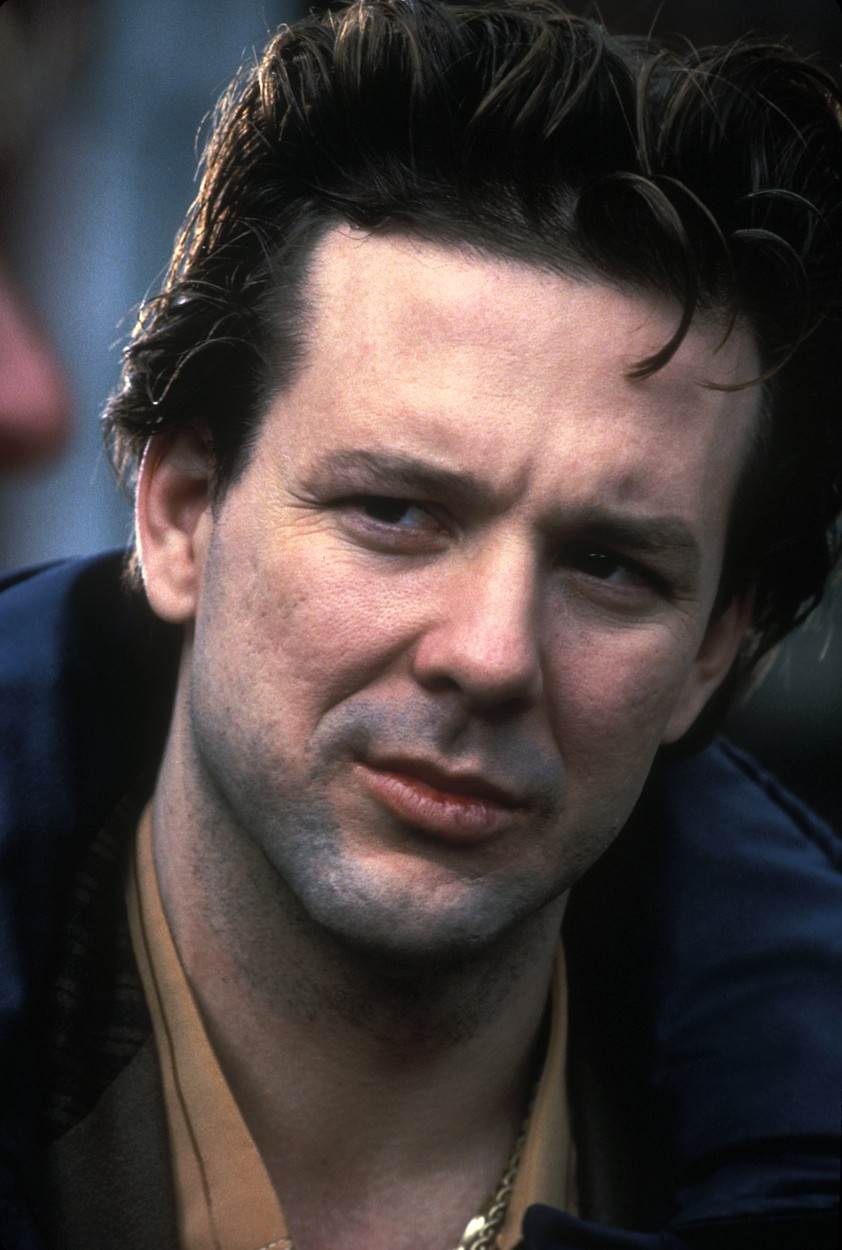Mickey Rourke unakazio je svoje lice plastičnim operacijama.