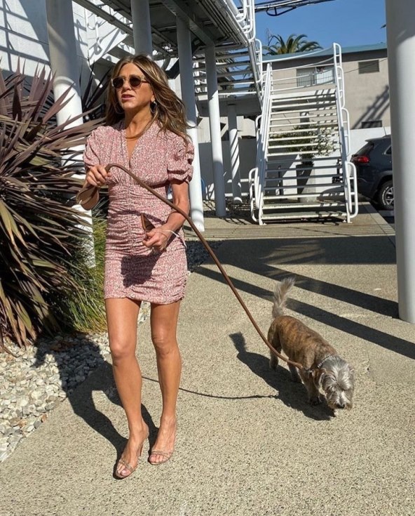 Jennifer Aniston razmišlja o operaciji
