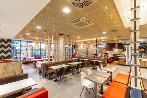 Otvoren McDonald's Buzin, među prvim gostima američki veleposlanik