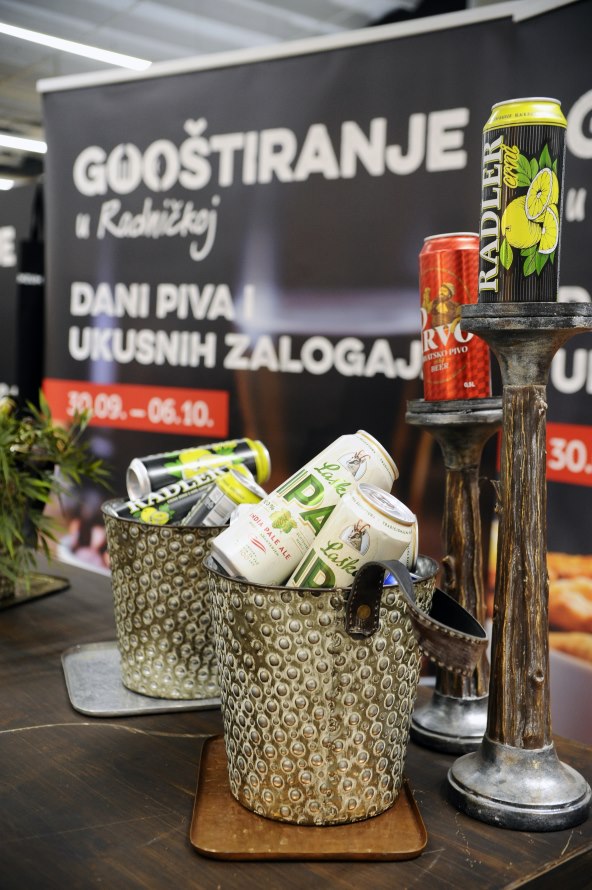 GOOŠTIRANJE U RADNIČKOJ Pivo i roštilj se vole