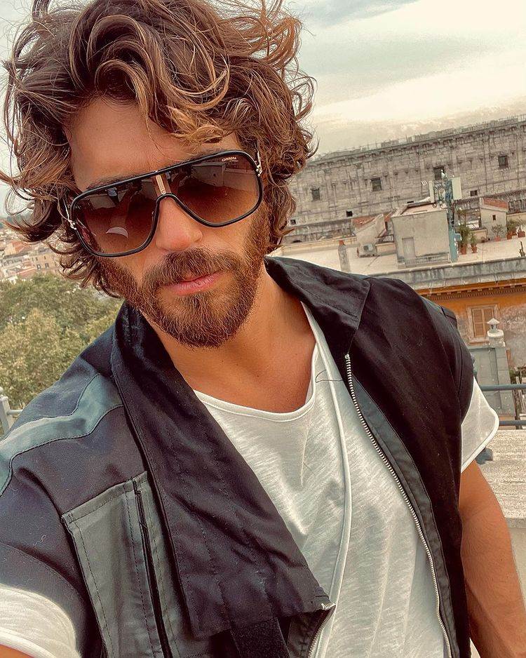 Can Yaman popularni je turski glumac