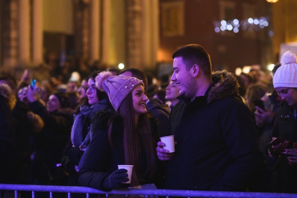 Deseci tisuća Zadrana na Poluotoku ispratili Staru i dočekali Novu 2020.