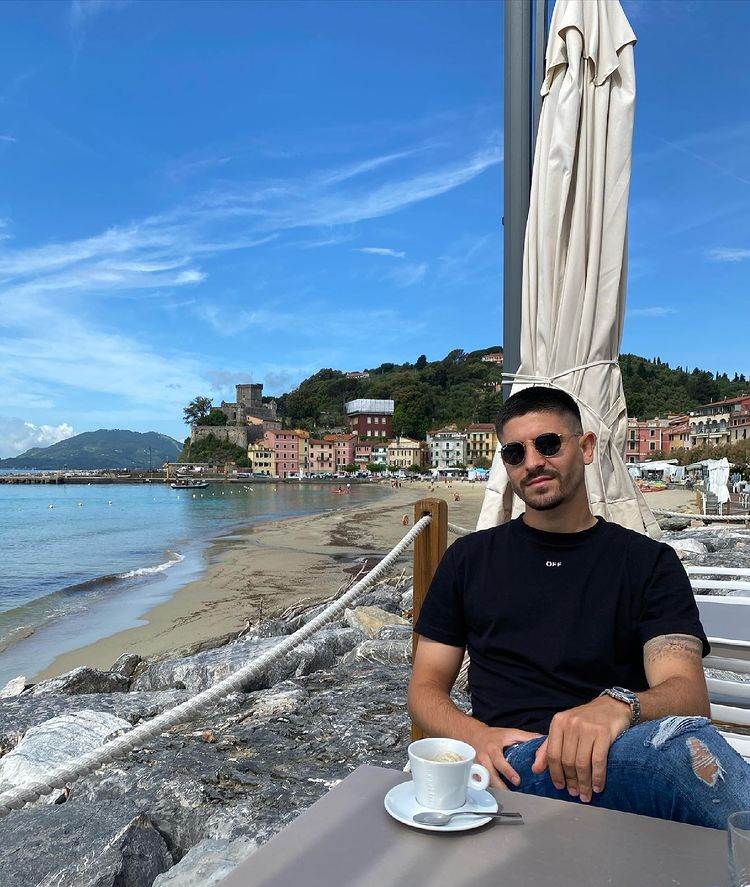Martin Erlić igrač je hrvatske nogometne reprezentacije