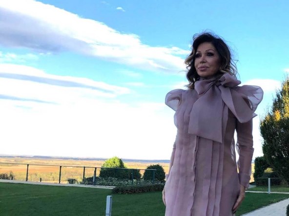 'NE LAŽIMO SE, IMA TU BOTOKSA' Neda pokazala kako izgleda bez šminke