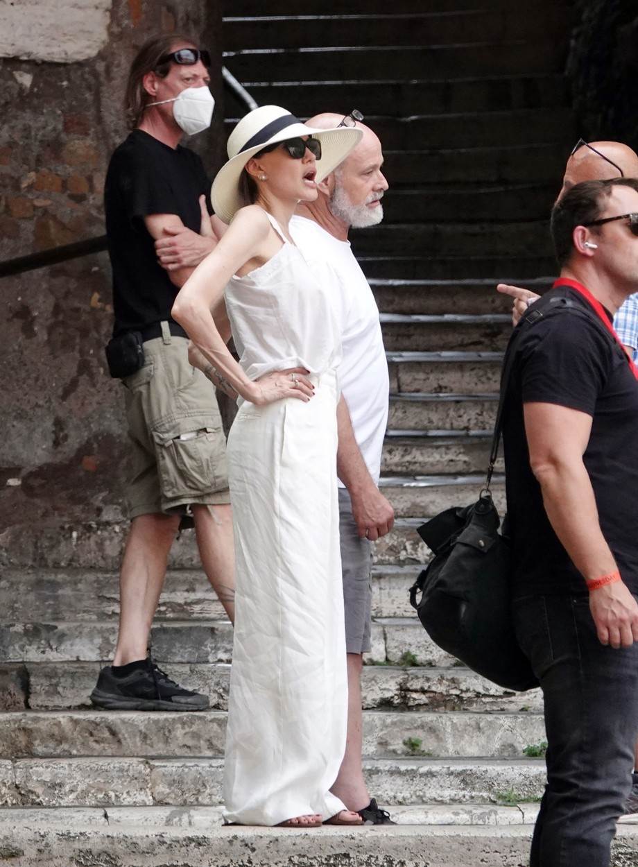 Angelina Jolie ponovno je zabrinula javnost zbog svog izgleda.jpg