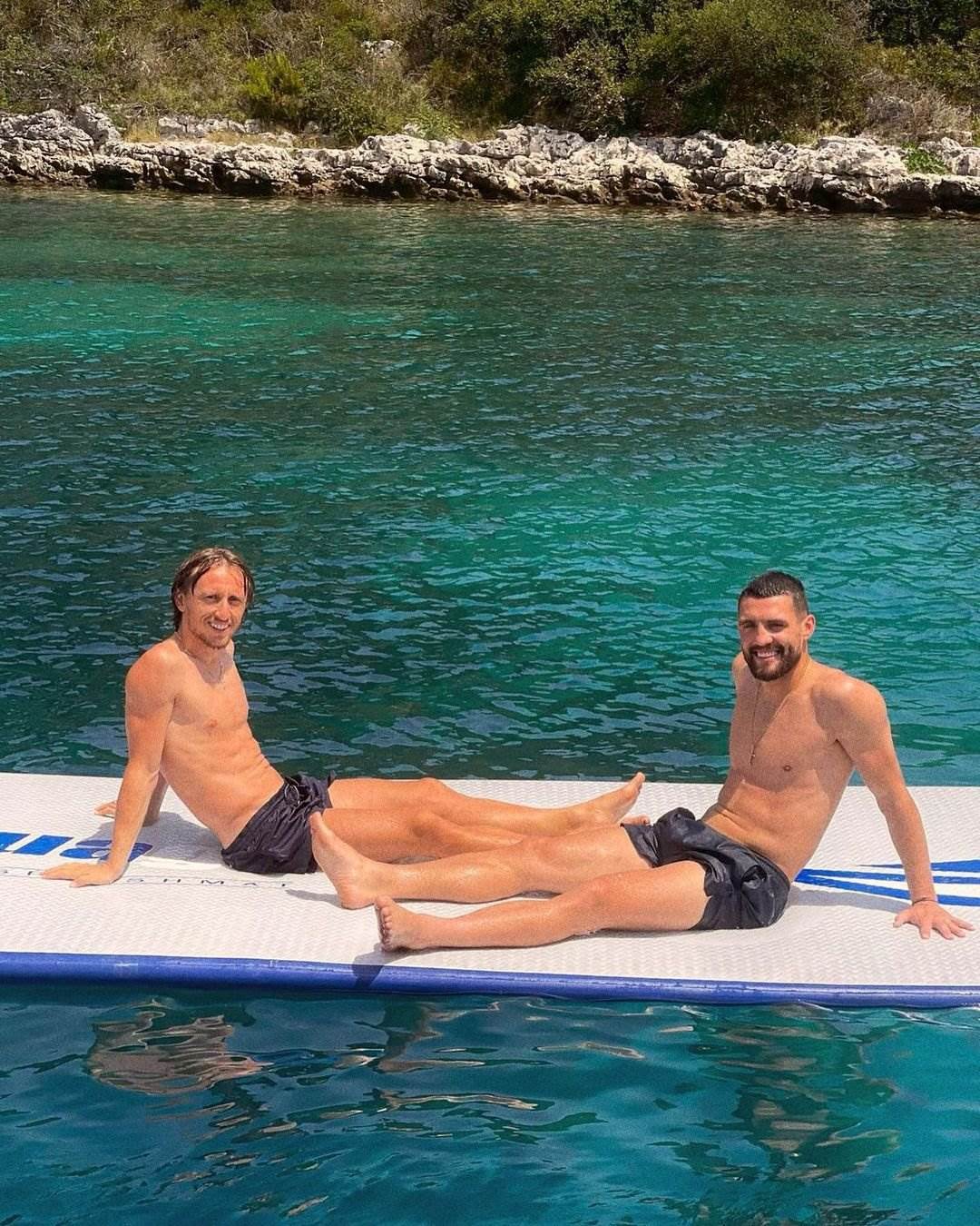 Obitelji Luke Modrića i Matea Kovačića ljetuju zajedno
