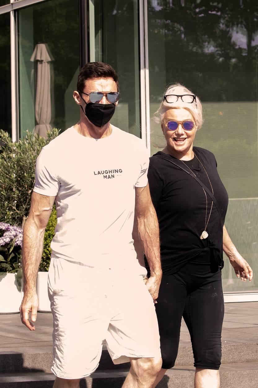 Hugh Jackman i Deborra-Lee Furness šetali su u New Yorku.jpg