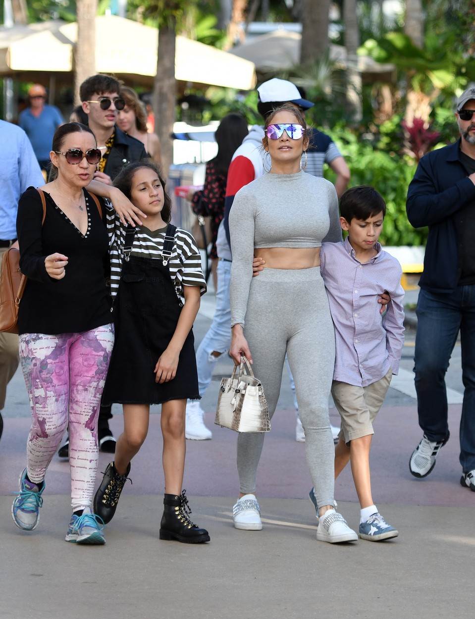 Blizanci Jennifer Lopez napunili 15 godina