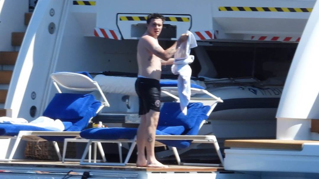 Brooklyn Beckham očito više ne pazi na liniju