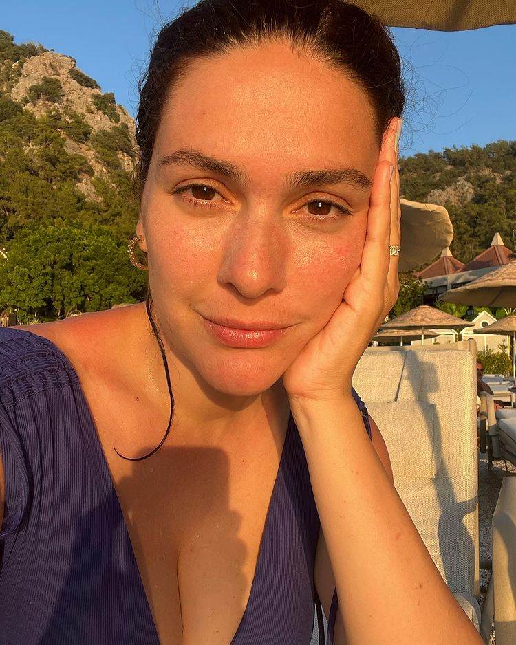 Berguzar Korel i Halit Ergenc