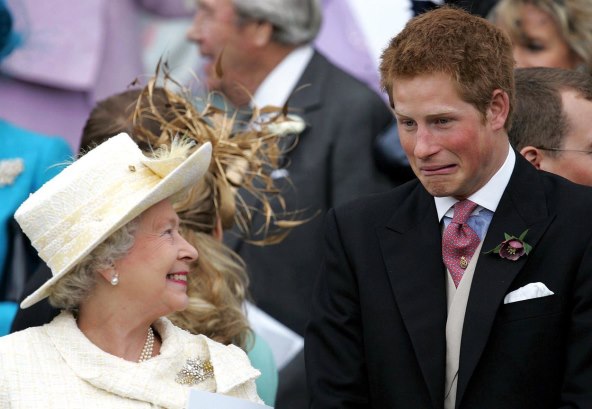 PRVI PUT NAKON ODLASKA Harry se sastao s kraljicom Elizabetom II.