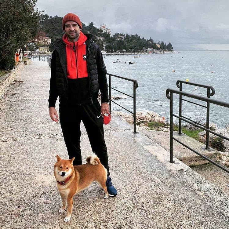 Vedran Ćorluka sa psom