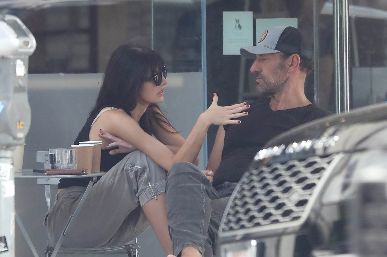 Camila Morrone nasmiješena nakon prekida s Leonardom DiCaprijem