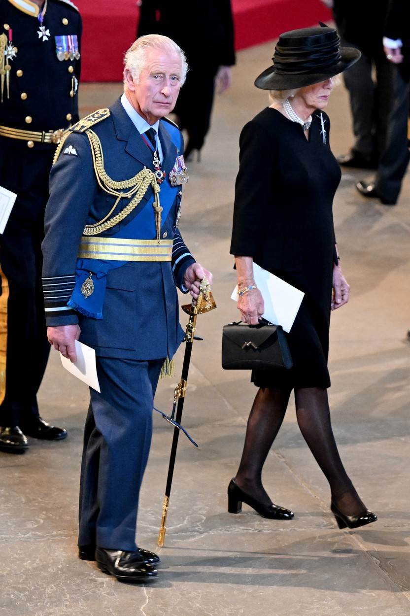 Lijes kraljice Elizabete II. stigao u Westminster
