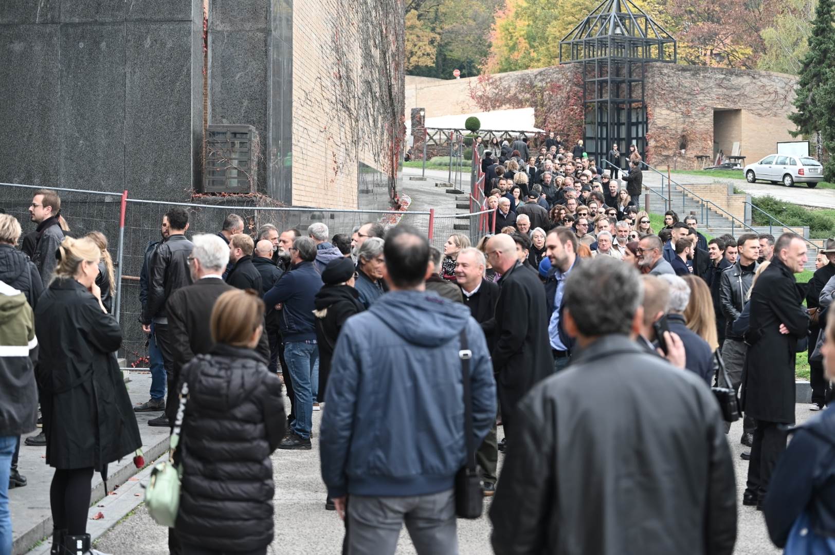 Barbara Nola na sprovodu Lukasa Nole