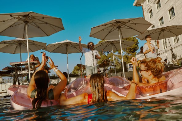 Trogirsko ljeto zagrijat će brojni izvođači KulaKula Festivala!