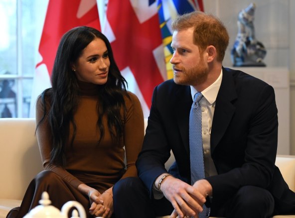 OSTALA JEDNA POVEZNICA Novi potez Sussexa potpuno ih razdvaja od obitelji