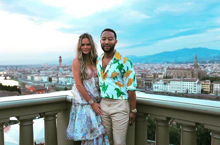 Fizička promjena Chrissy Teigen zbog operacija