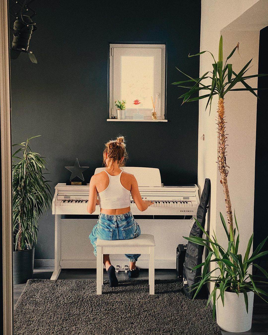 mia negovetic