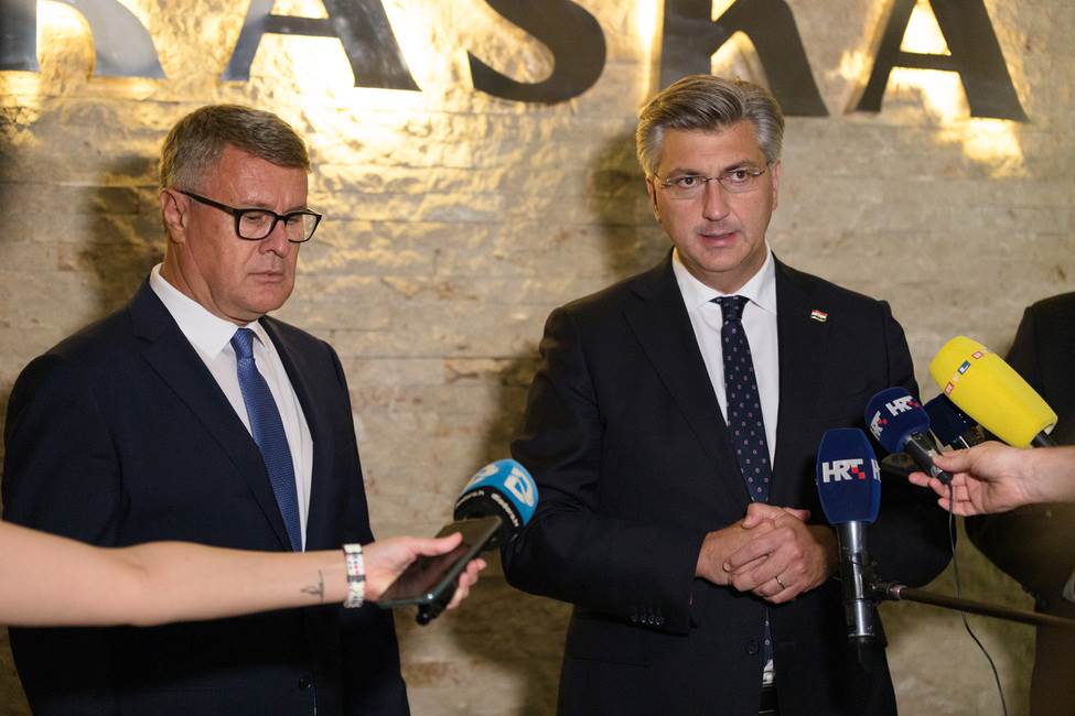 MARASKA TVORNICA SVJETLAN STANIĆ I ANDREJ PLENKOVIĆ PREMIJER RH - Copy