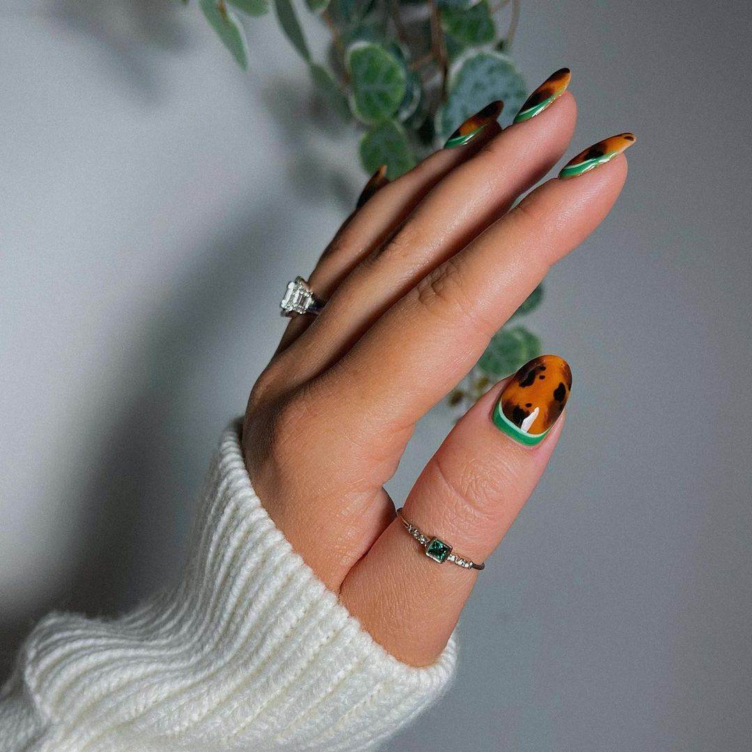 animal print nail art