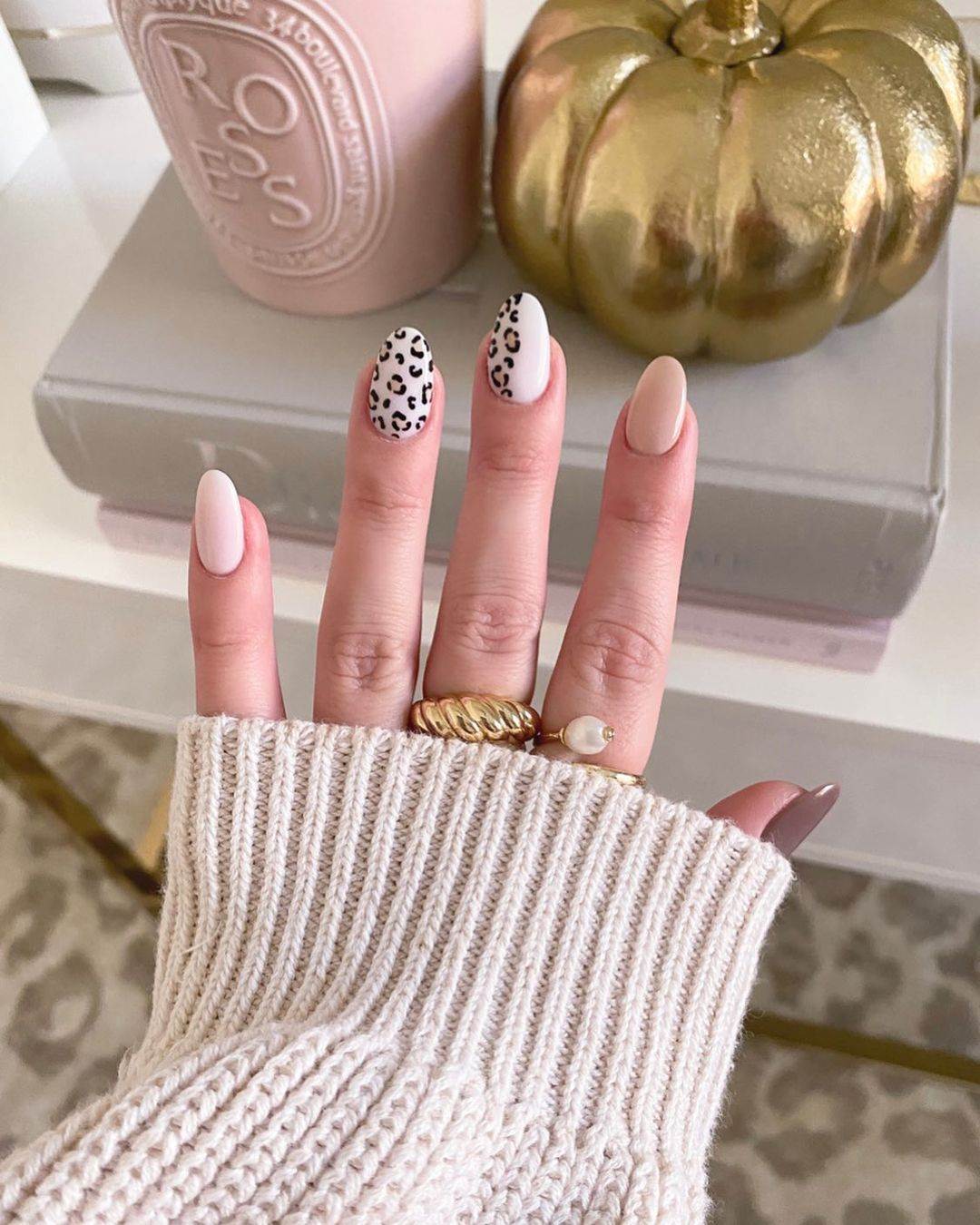 animal print nail art