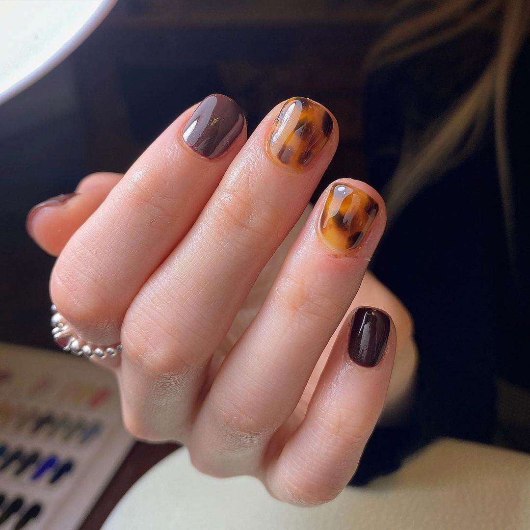 animal print nail art