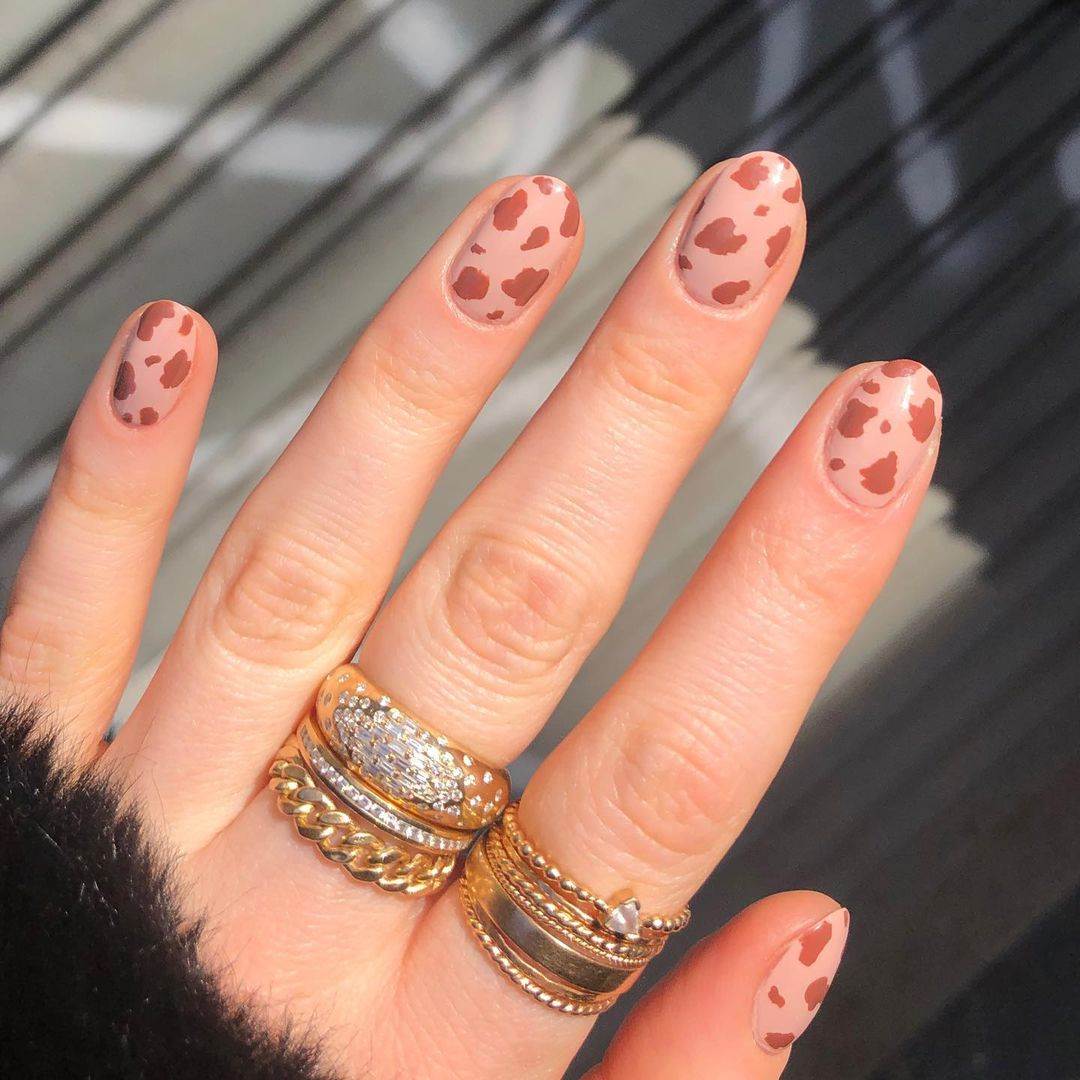animal print nail art