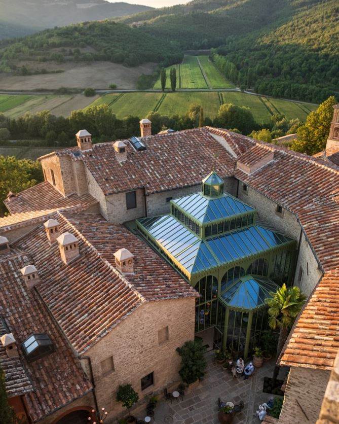 Castello di Reschio