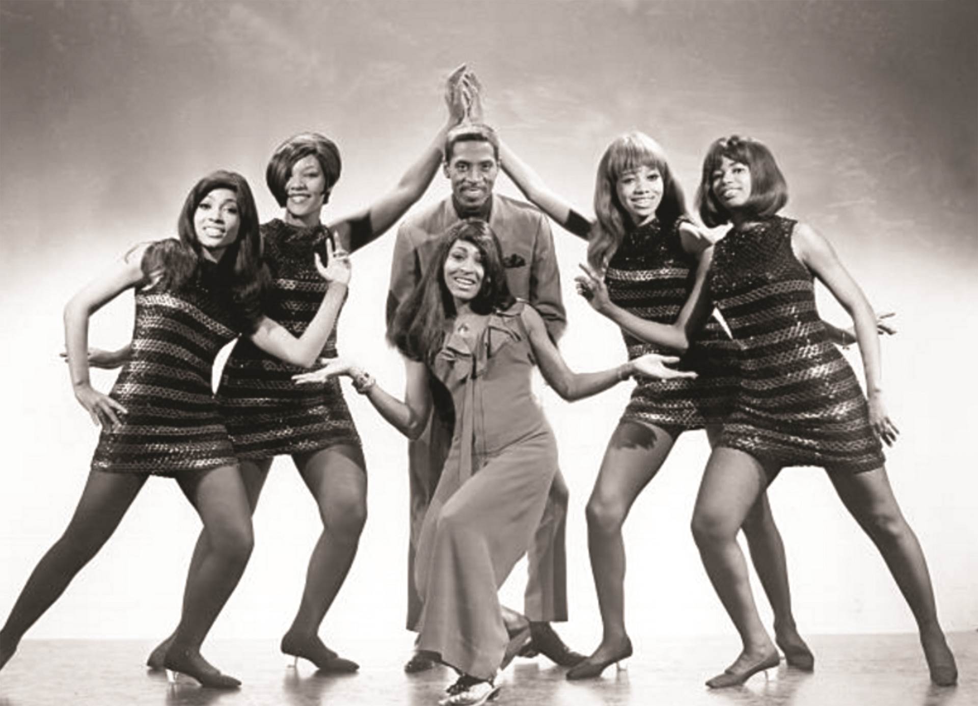Tini Turner je Ike Turner godinama lomio kosti