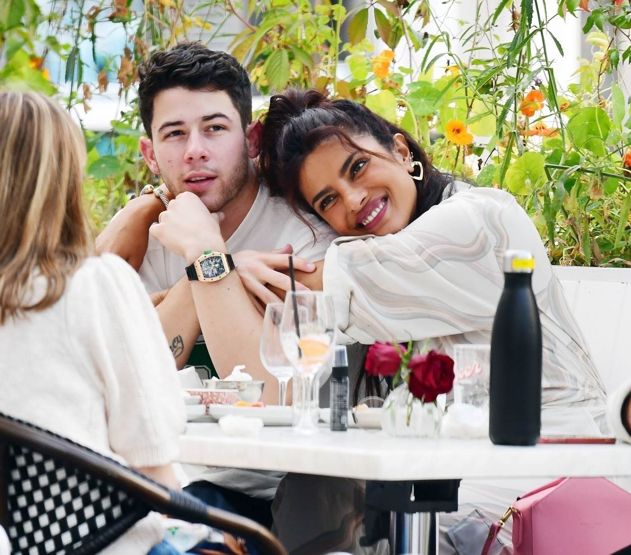 Nick Jonas i Priyanka Chopra zajedno su dobili kćerkicu