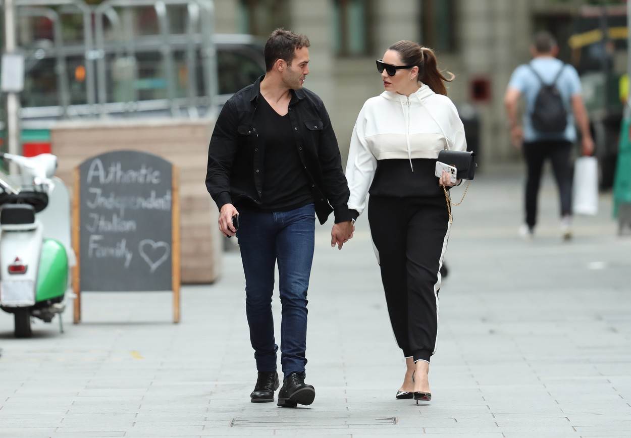 Kelly Brook