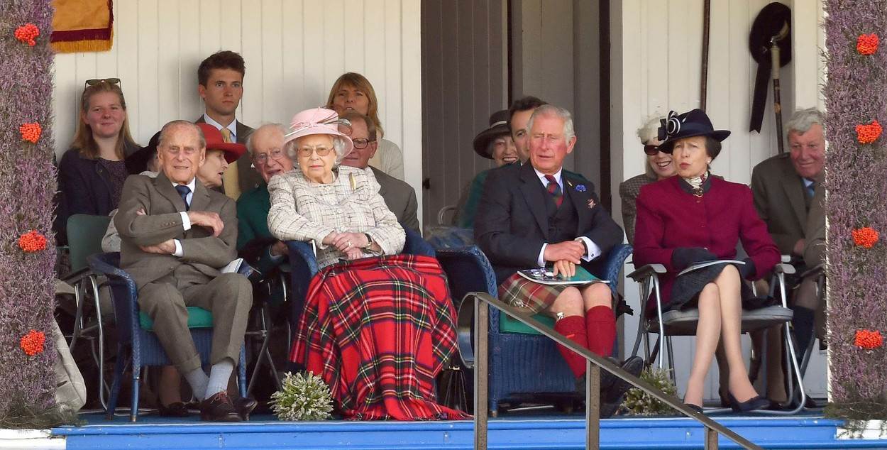 Princ Charles poslao poljubac Kate Middleton