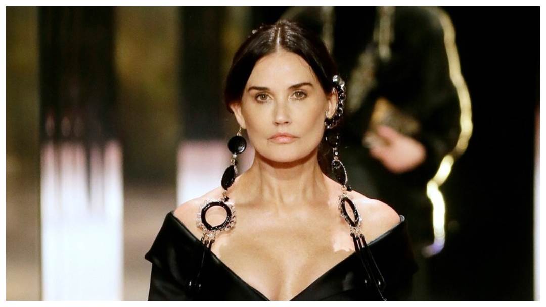 Izbotoksirano lice Demi Moore