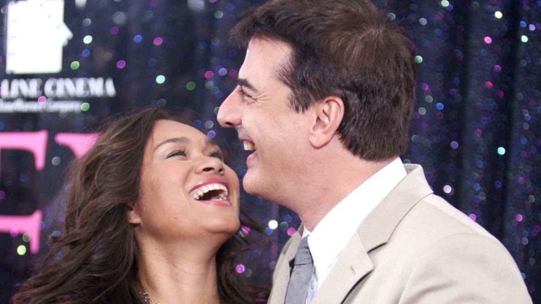 Chris Noth i Tara Wilson se smiju