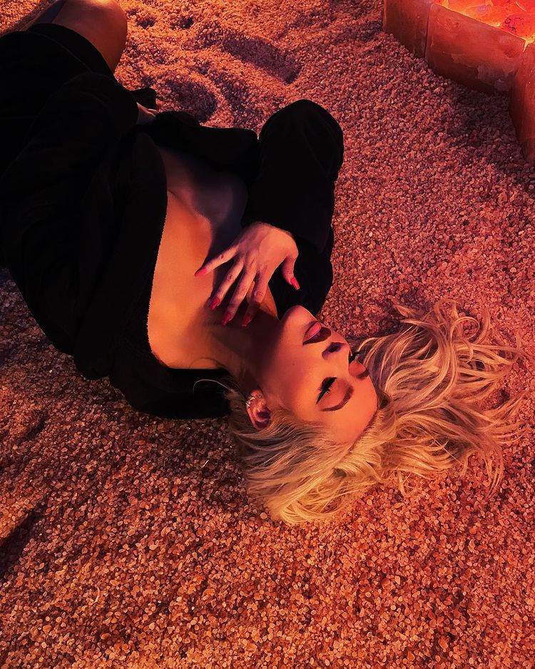Christina Aguilera photoshop lica
